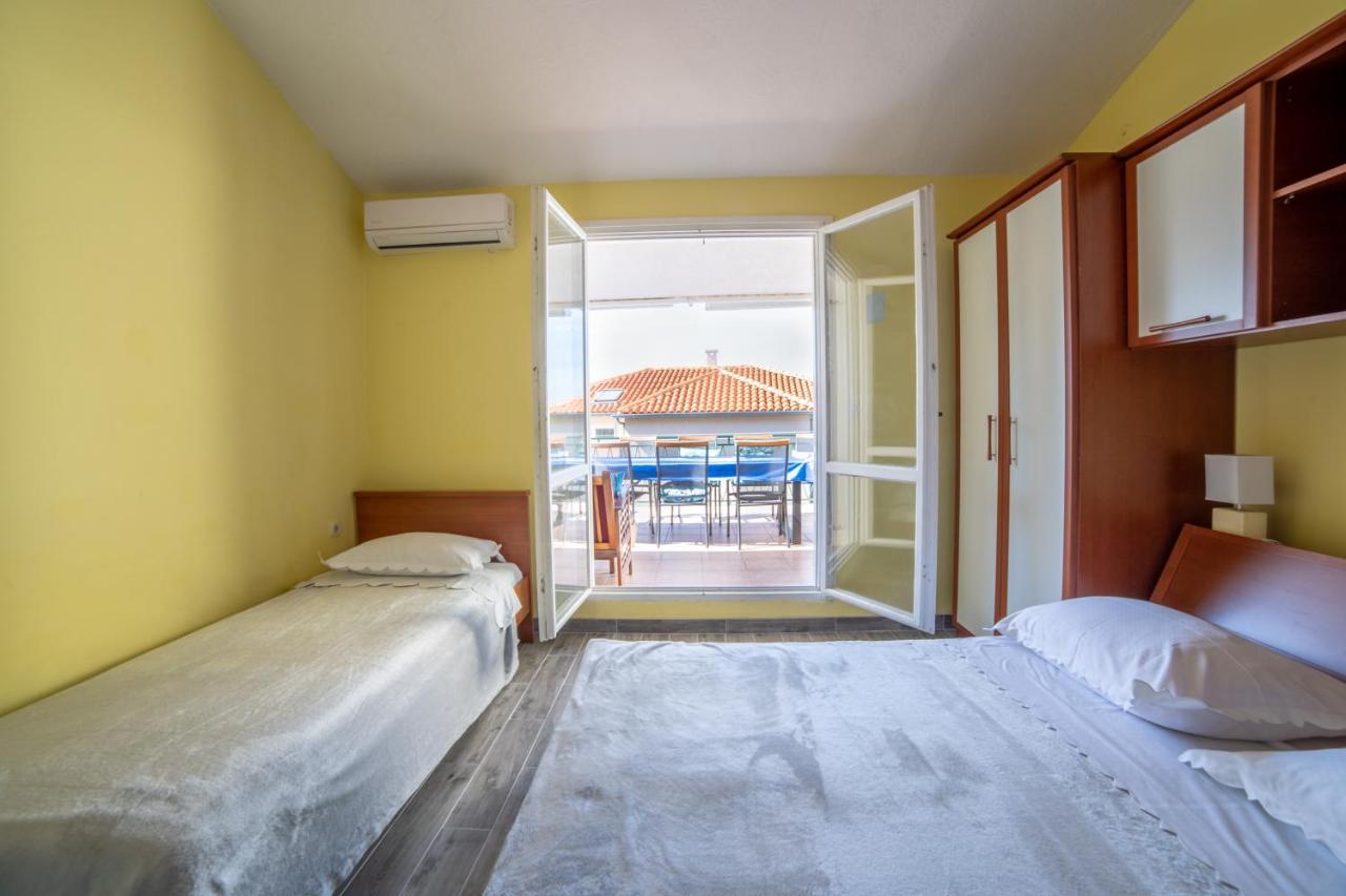 Apartments Ribarevic Makarska Exterior foto