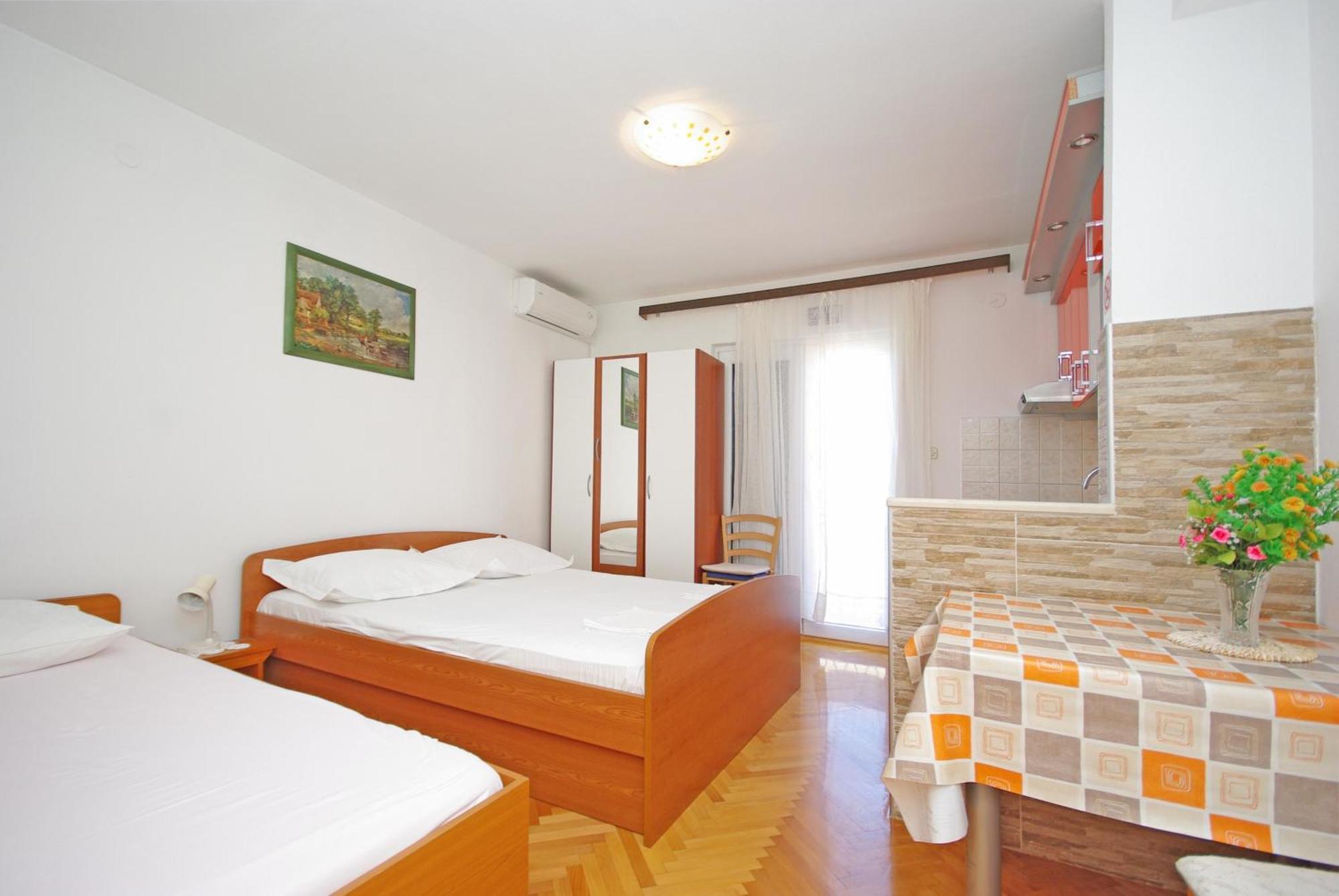Apartments Ribarevic Makarska Zimmer foto